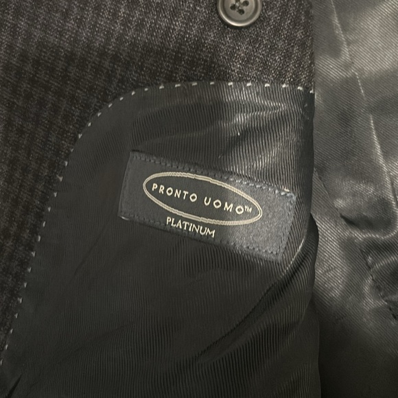 Sleek Black Checkered Pronto Uomo Sport Coat 46R - Perfect Condition! - Picture 3 of 3